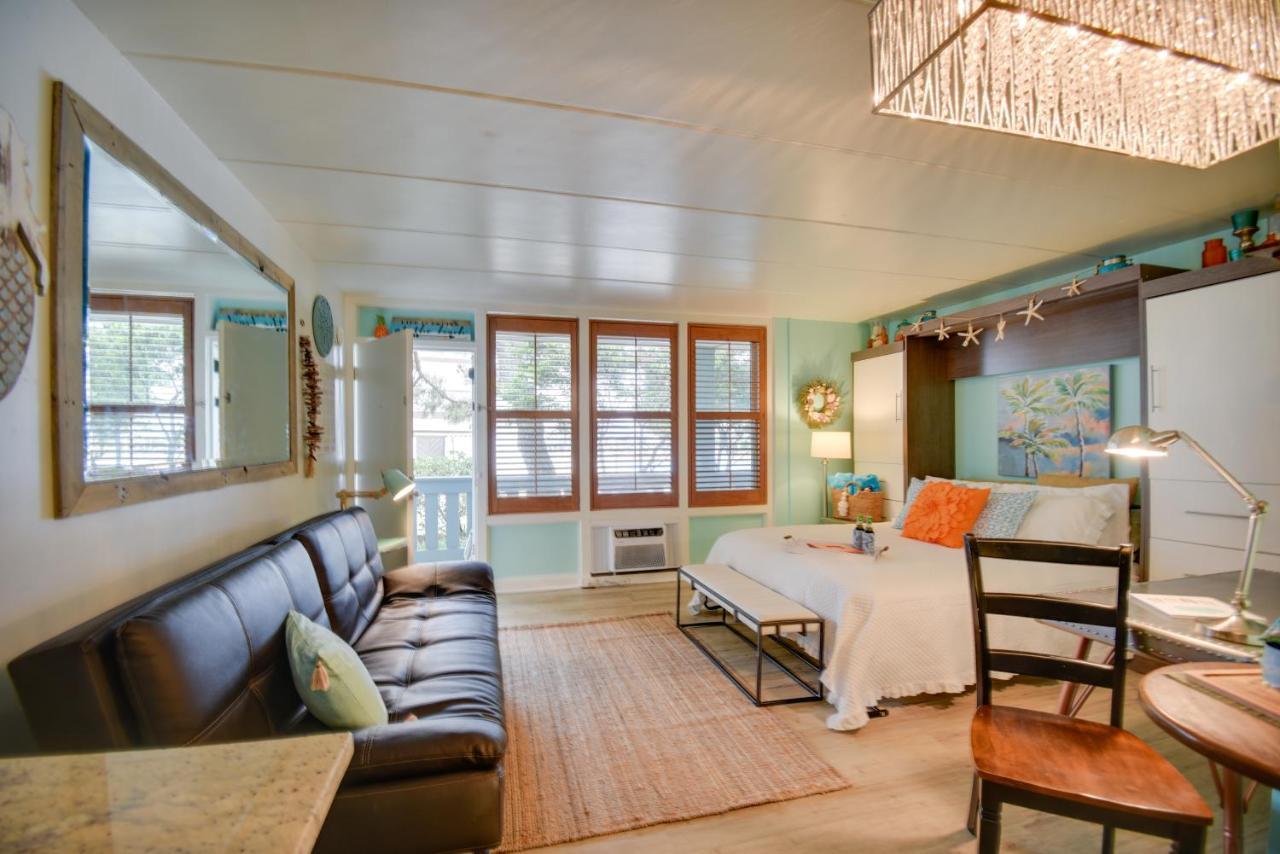 Chic Virginia Beach Retreat - Pool, Steps To Beach Εξωτερικό φωτογραφία