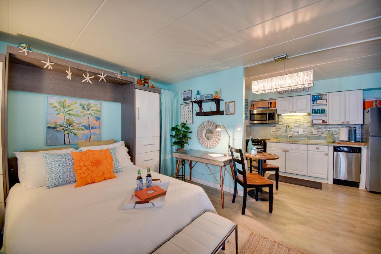 Chic Virginia Beach Retreat - Pool, Steps To Beach Εξωτερικό φωτογραφία