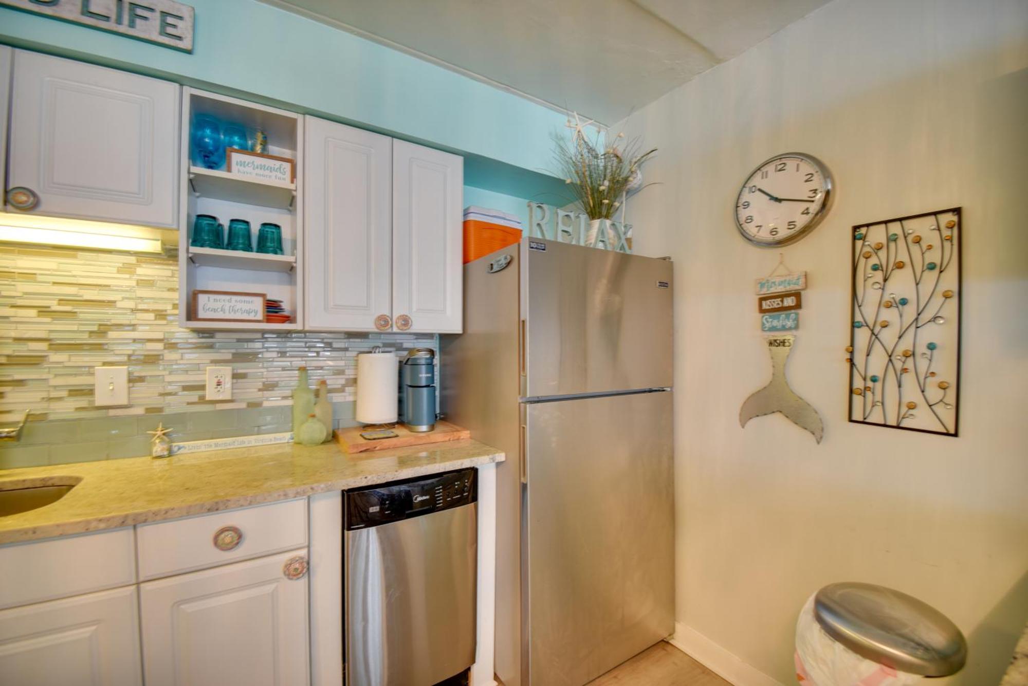 Chic Virginia Beach Retreat - Pool, Steps To Beach Εξωτερικό φωτογραφία