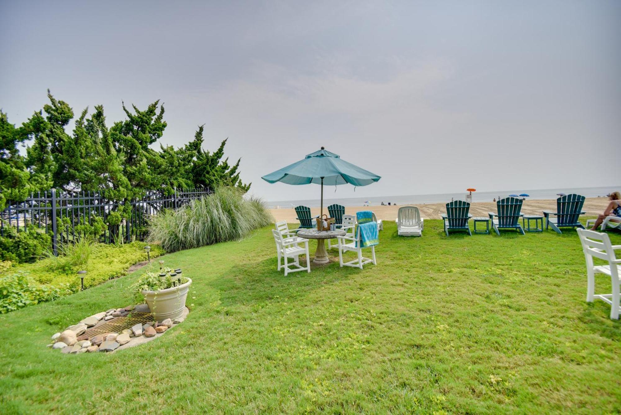 Chic Virginia Beach Retreat - Pool, Steps To Beach Εξωτερικό φωτογραφία